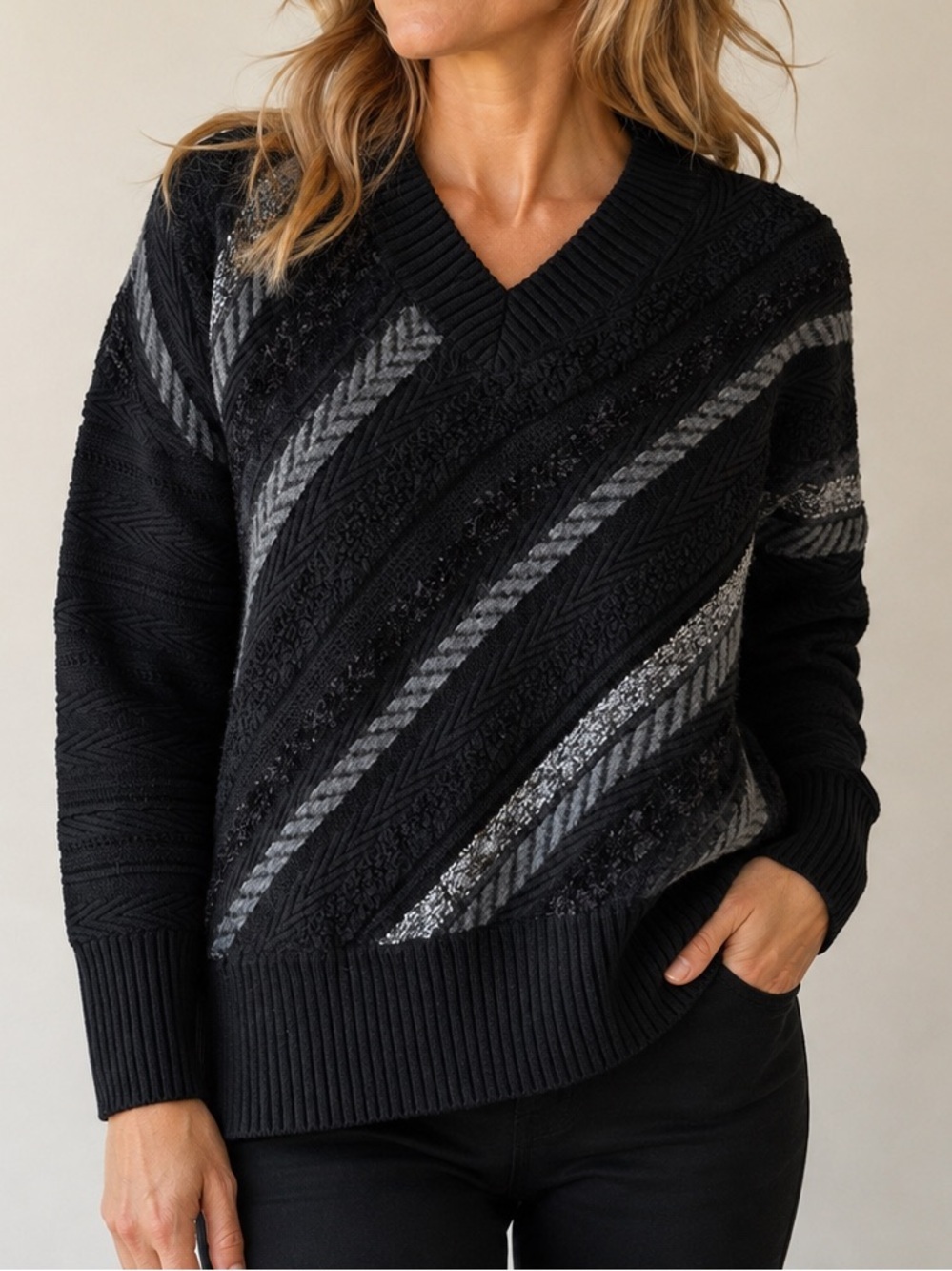 Olivia by Habitat Clothes Small Black Gray Textured Knit V Neck Sweater Artsy